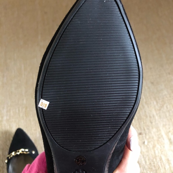 Monet Black Suede Classy Flat Shoes - Picture 3 of 5